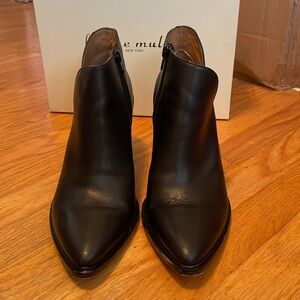 Gently used Bettye Muller boots